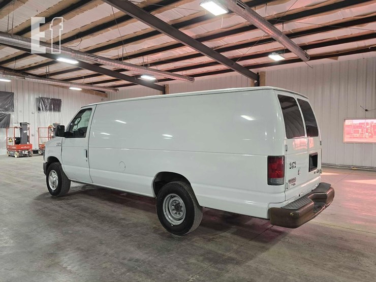 2012-ford-e250-image-4