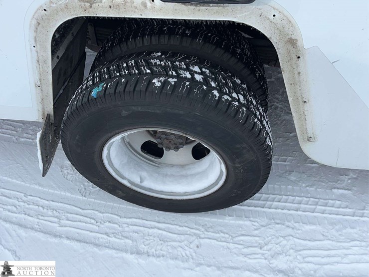 2016-chevrolet-express-g3500-image-10