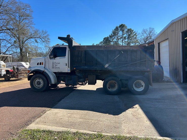 #9-•-1997-ford-tandem-axle-dump-truck-image-11