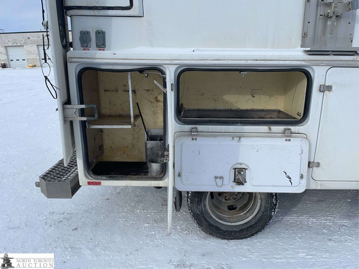 2012-ford-f350-image-26