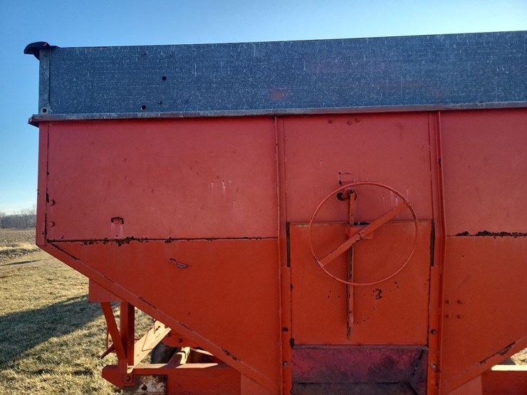 hopper-wagon-w/westendorf-running-gear-image-40