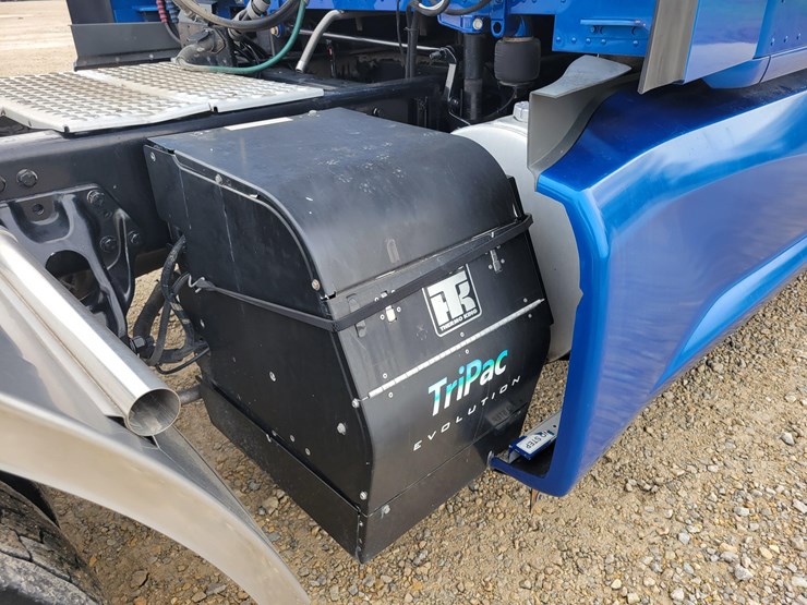 2020-kenworth-t680-image-19