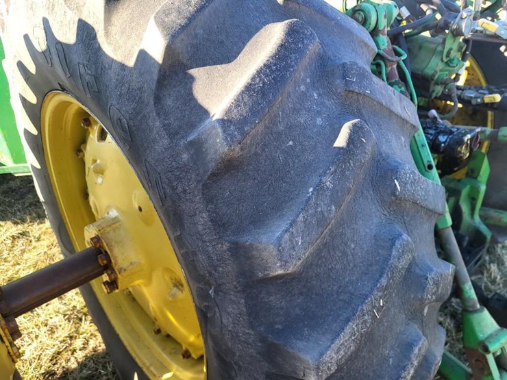 john-deere-7520-image-28