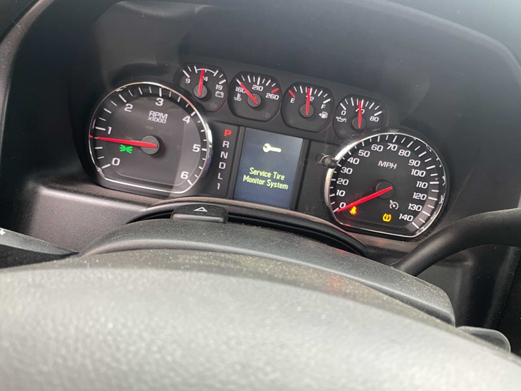 2017-chevrolet-2500-image-53