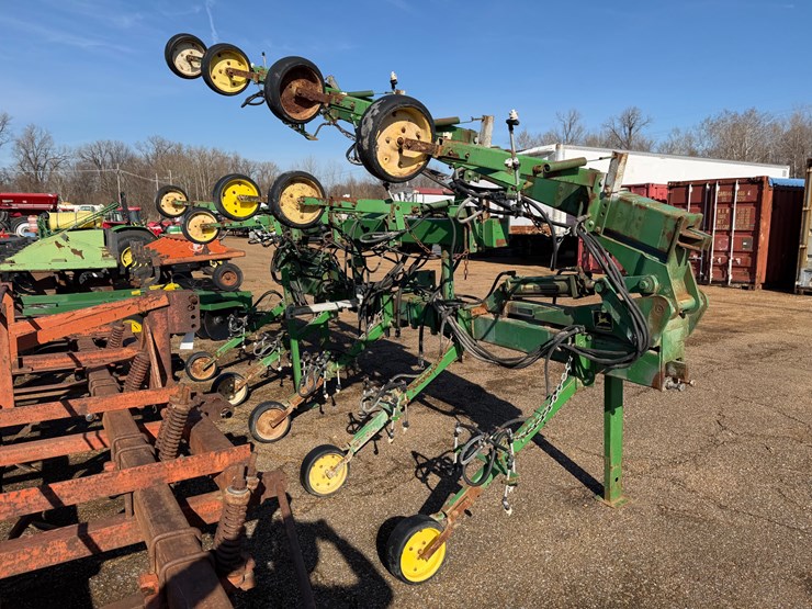 john-deere-85-image-3