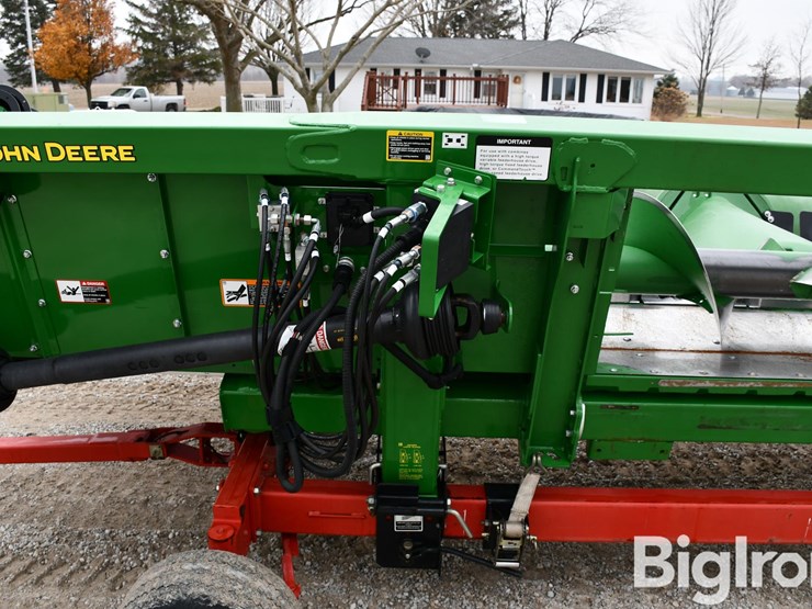 2024-john-deere-c8r-image-19