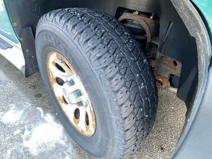 2011-chevrolet-1500-image-18