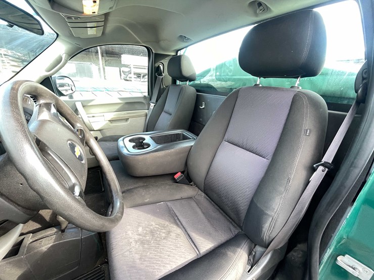 2011-chevrolet-1500-image-51