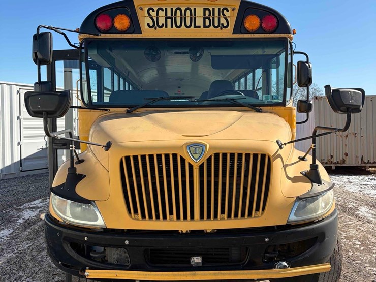 2011-international-school-bus-image-2