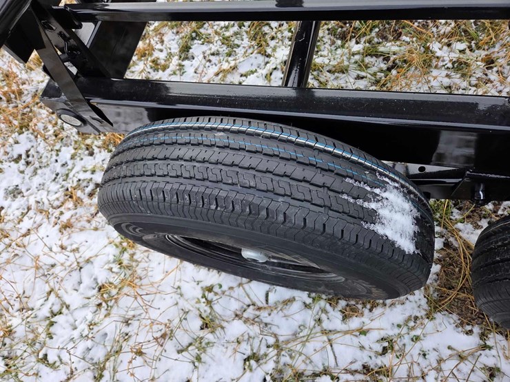 32'-2025-ez-haul-hay-handler-hay-trailer-image-11