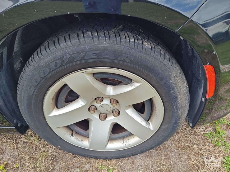 2015-dodge-charger-sedan-image-41