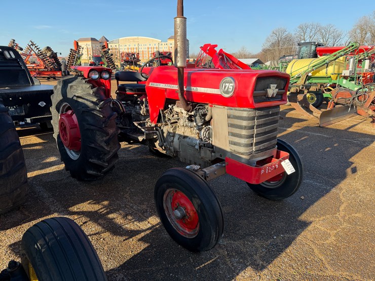massey-ferguson-175-image-2
