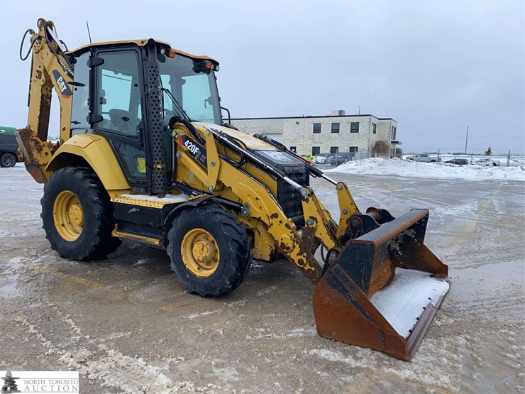 2019-caterpillar-420f2-it-image-8