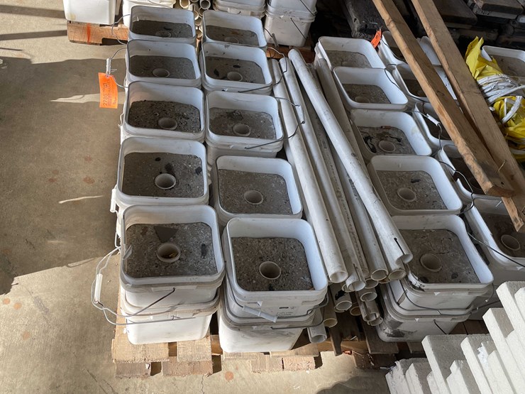 #2786-•-portable-safety-barrier-image-5