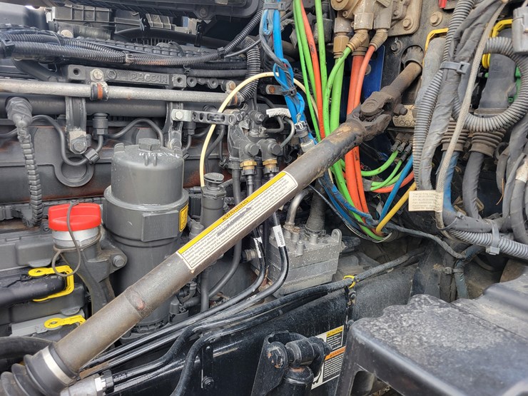 2020-kenworth-t680-image-44