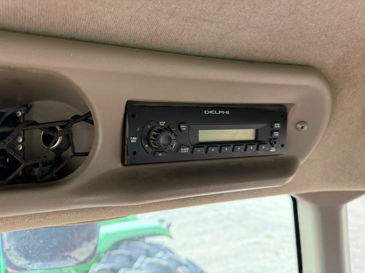 2015-case-ih-340-image-55