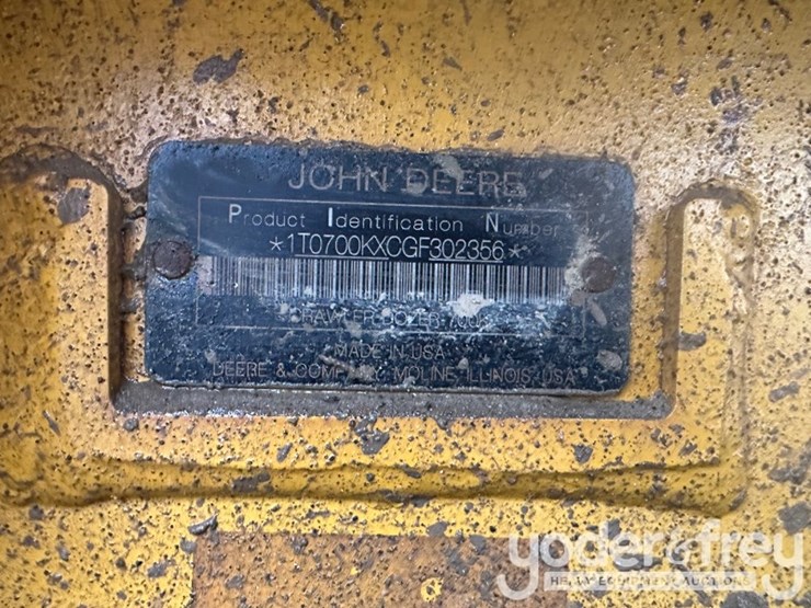 2016-deere-700k-lgp-image-25