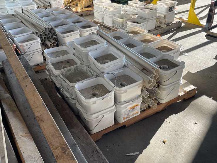 #2788-•-portable-safety-barrier-image-3