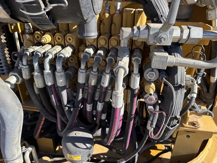 2018-caterpillar-303-image-46