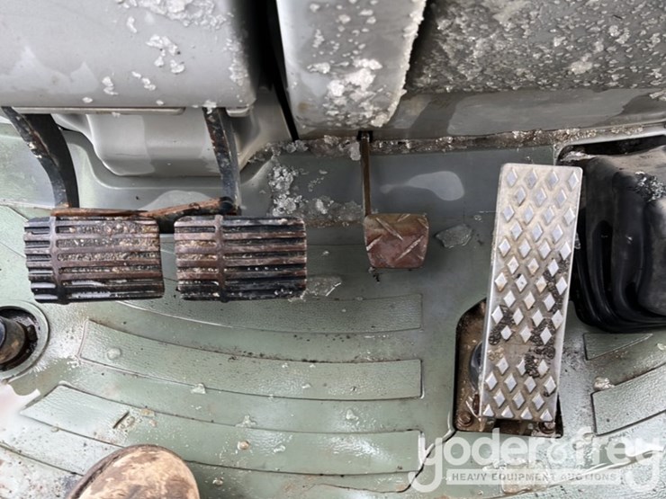 2011-caterpillar-420e-image-47