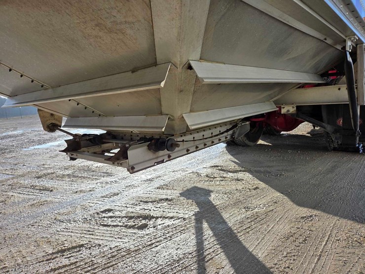 2011-wilson-hopper-bottom-image-20