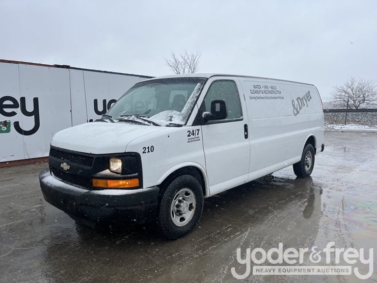 2009-chevrolet-express-3500-image-1