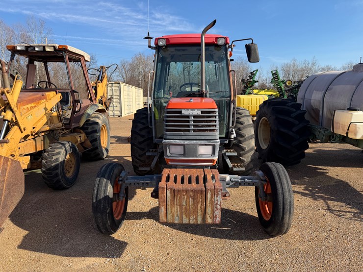 kubota-m8200-image-3