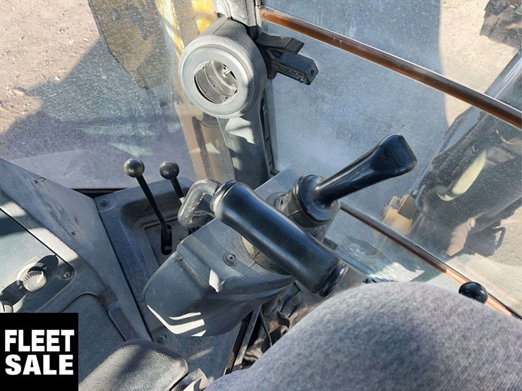 2013-deere-410k-image-19