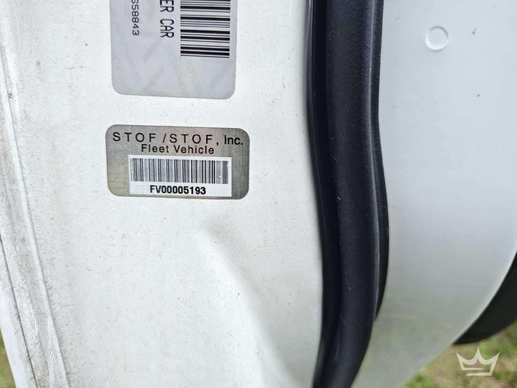 2017-dodge-charger-sedan-image-33