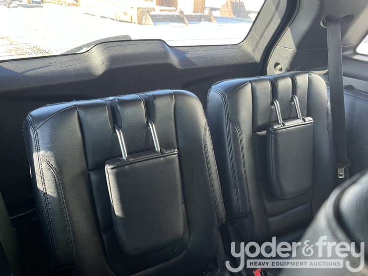 2016-ford-explorer-xlt-image-37