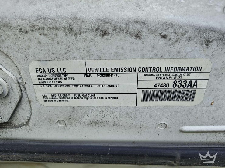 2017-dodge-charger-sedan-image-32