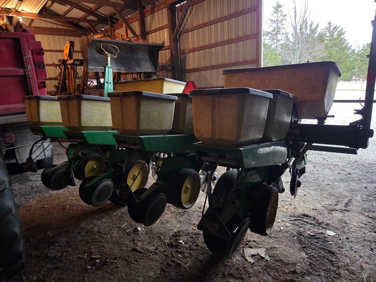 john-deere-7000-image-17