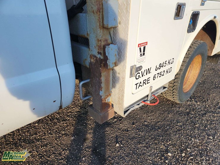 2012-ford-f550-image-45