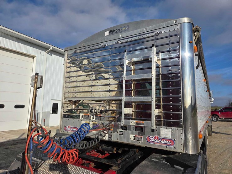 2011-wilson-hopper-bottom-image-27