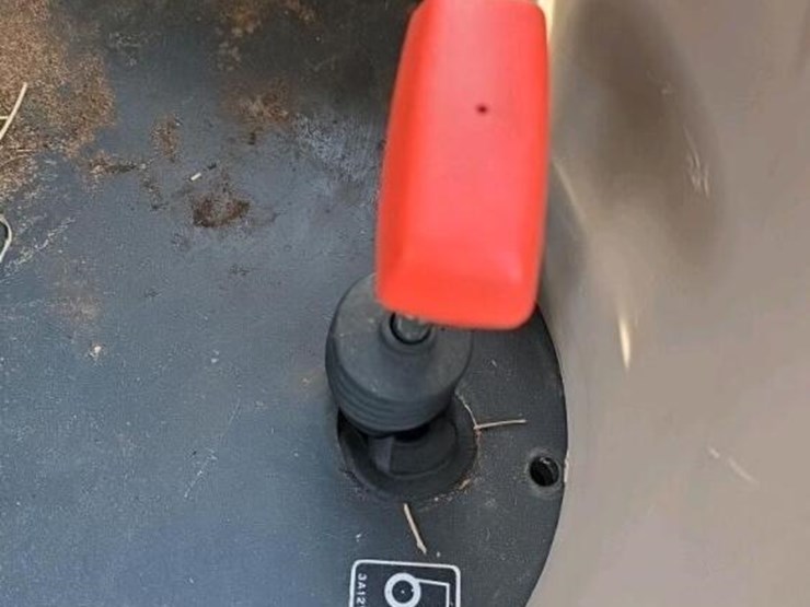 kubota-la1353-image-18