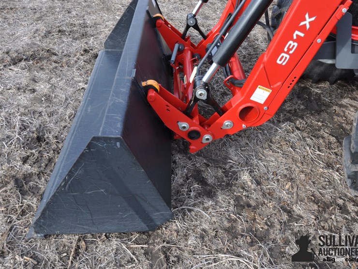 2016-massey-ferguson-4708-image-9