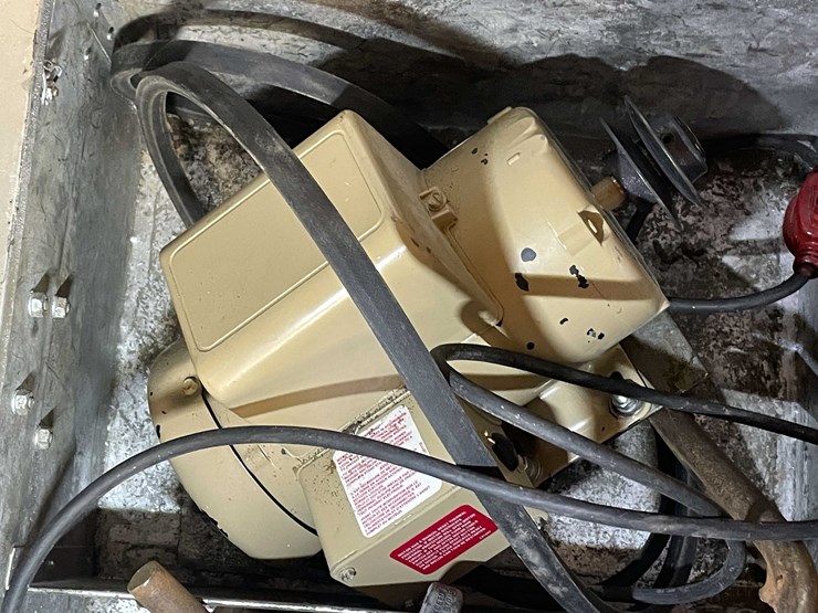 #2252-•-portable-conveyer-lift-image-30