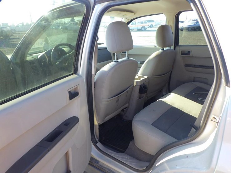 2008-ford-escape-image-7