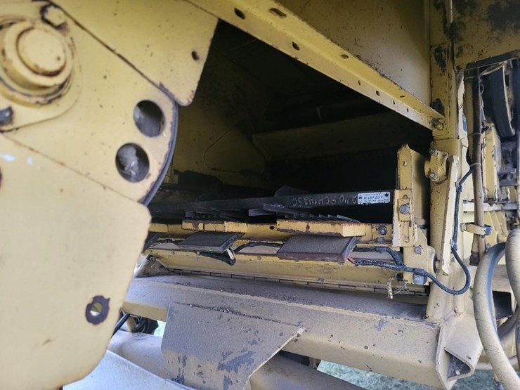 new-holland-tr88-image-26