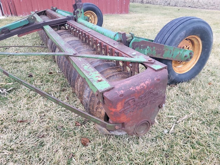 brillion-cultipacker-w/transport-wheels-image-19