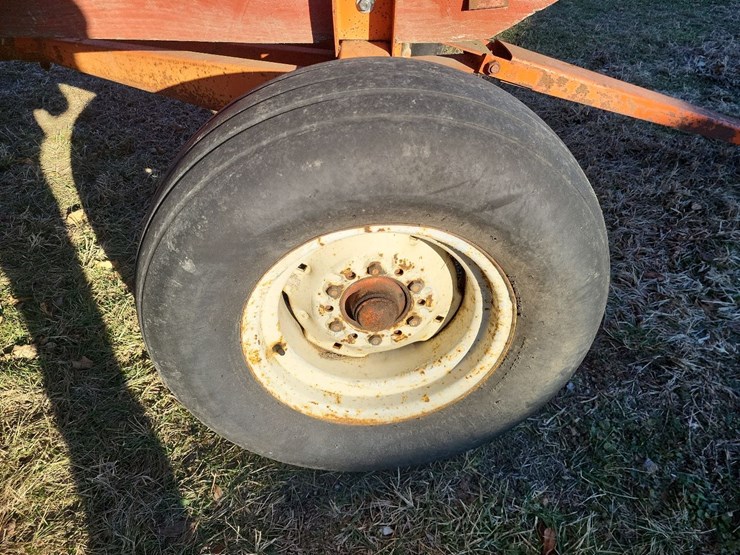 mccurdy-hopper-wagon-w/farmers-pride-running-gear-image-35