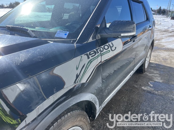 2013-ford-explorer-image-13