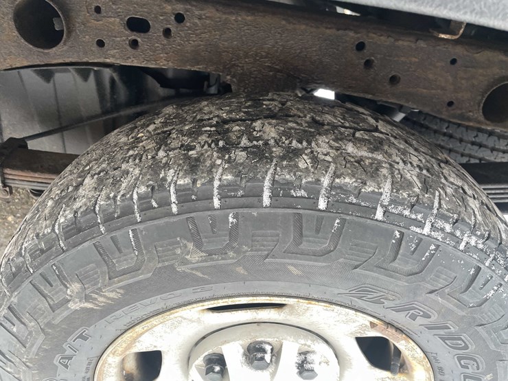 2017-chevrolet-2500-image-16