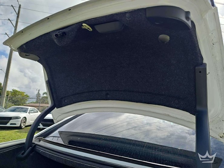 2012-dodge-charger-sedan-image-22