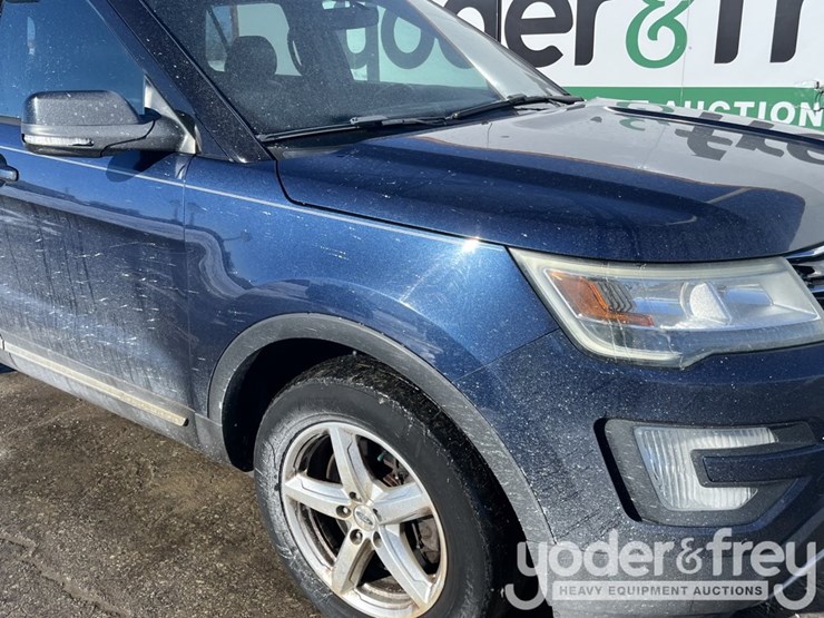 2016-ford-explorer-xlt-image-42