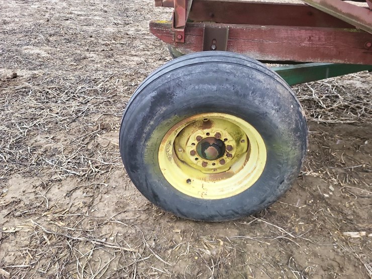 hopper-wagon-w/running-gear-image-24