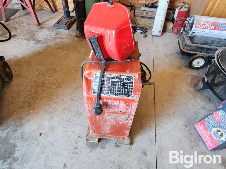 lincoln-electric-ac/dc-225/125-welder-image-8