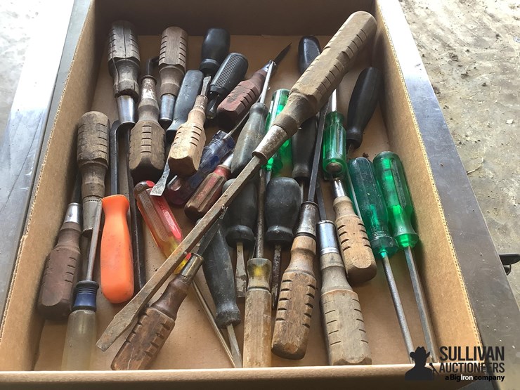 assorted-screw-drivers-image-3