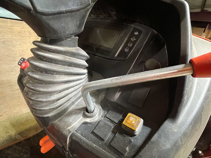 kubota-lx2610-image-20