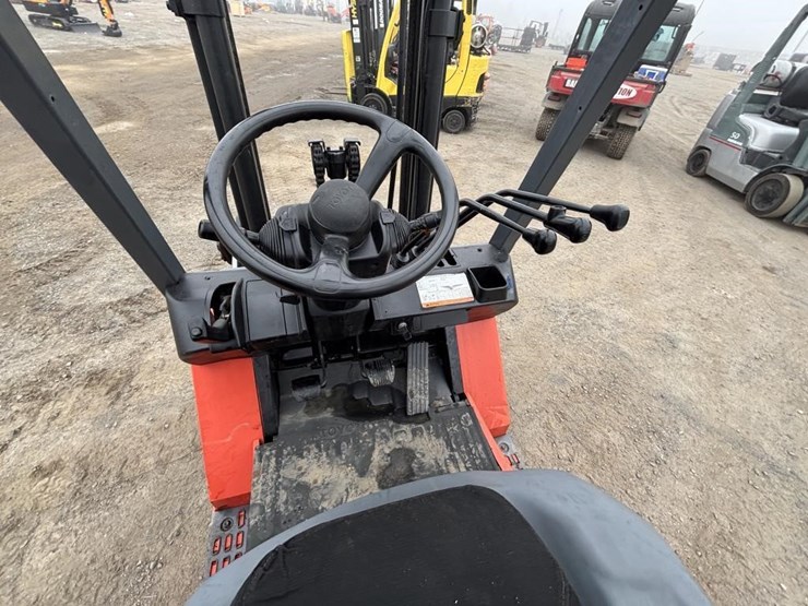 2004-toyota-7fgcu20-image-18